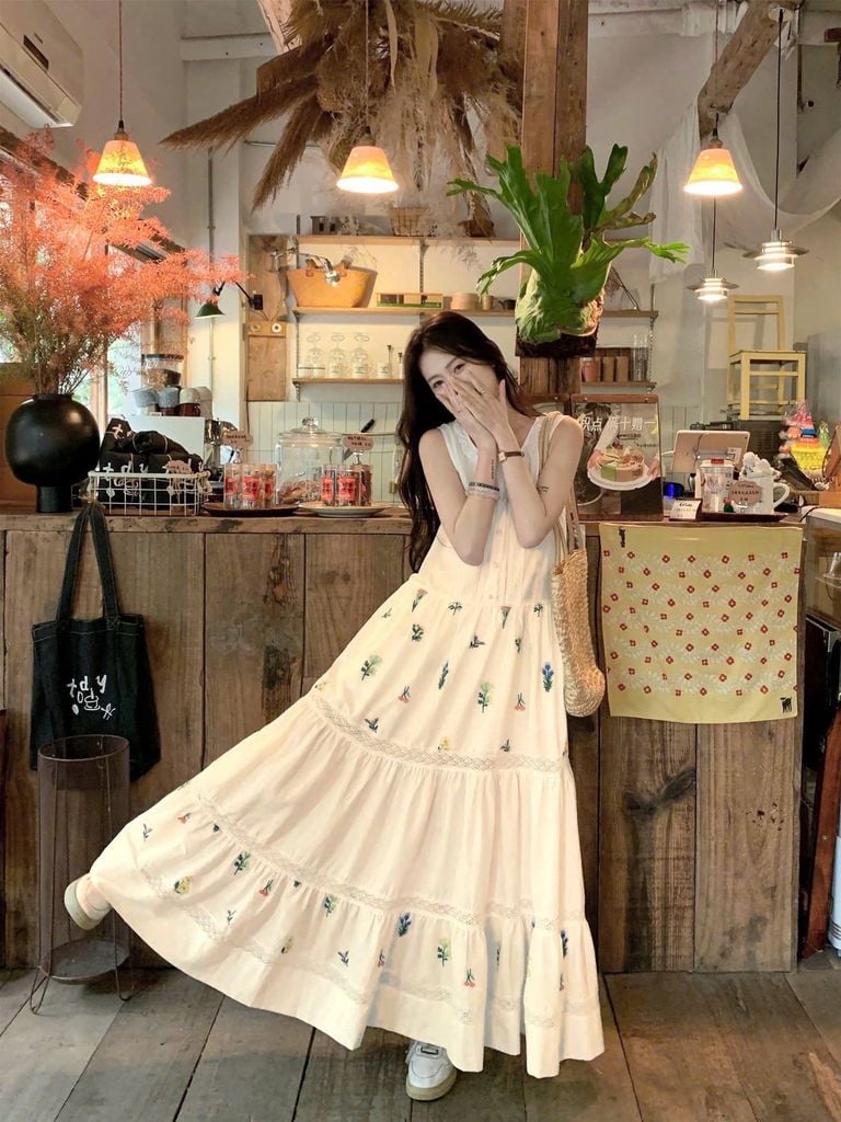VRA0634-Đầm suông phối ren CC Kem