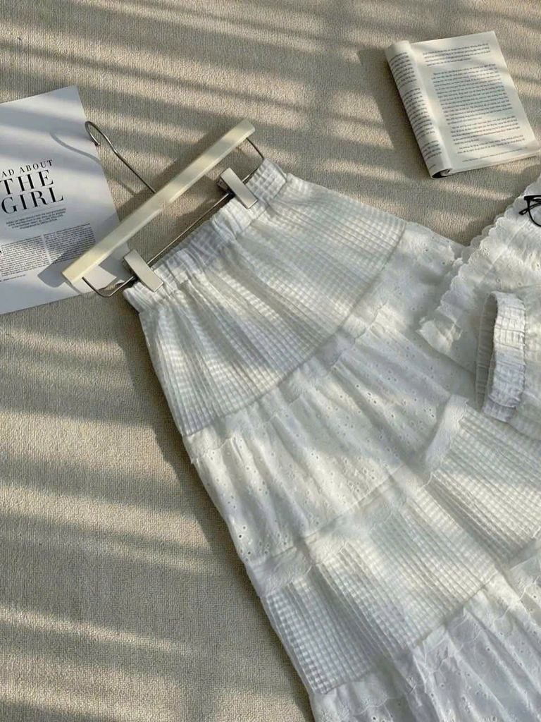 TB8455-Chân váy xô thêu Trắng