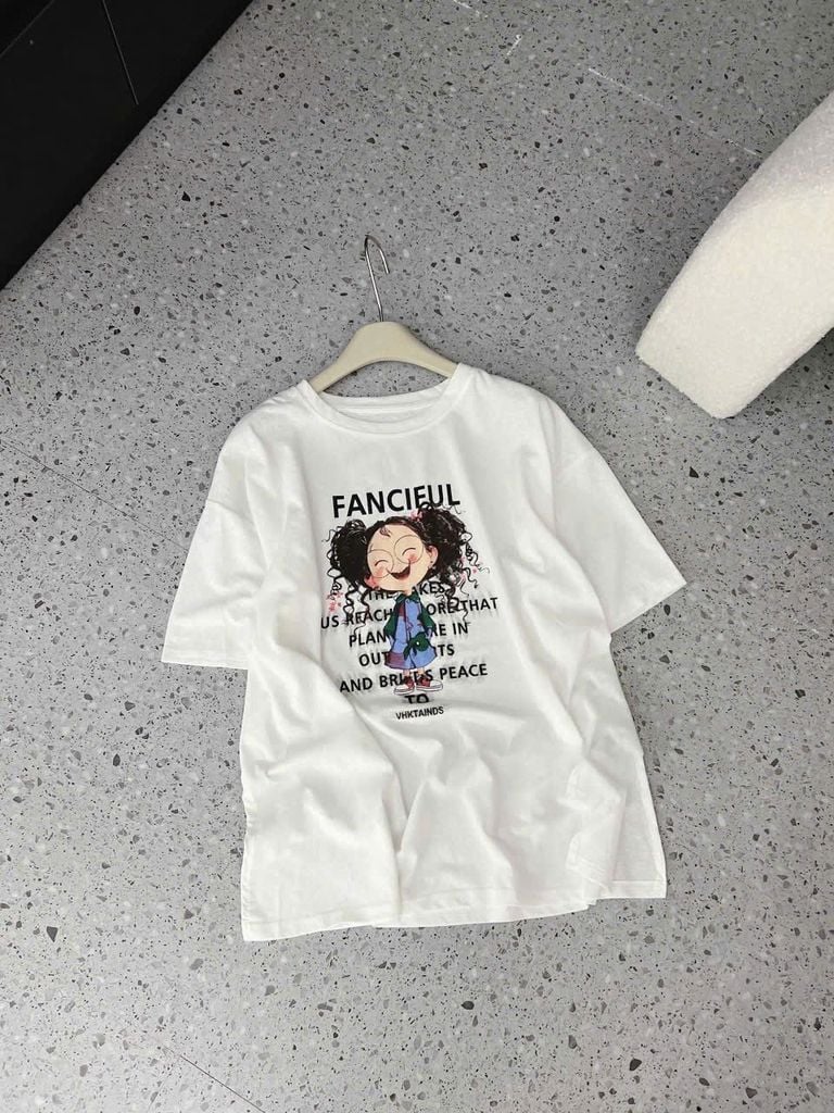 TB8461-Áo thun trắng in hình bé gái tóc xù Fancitul