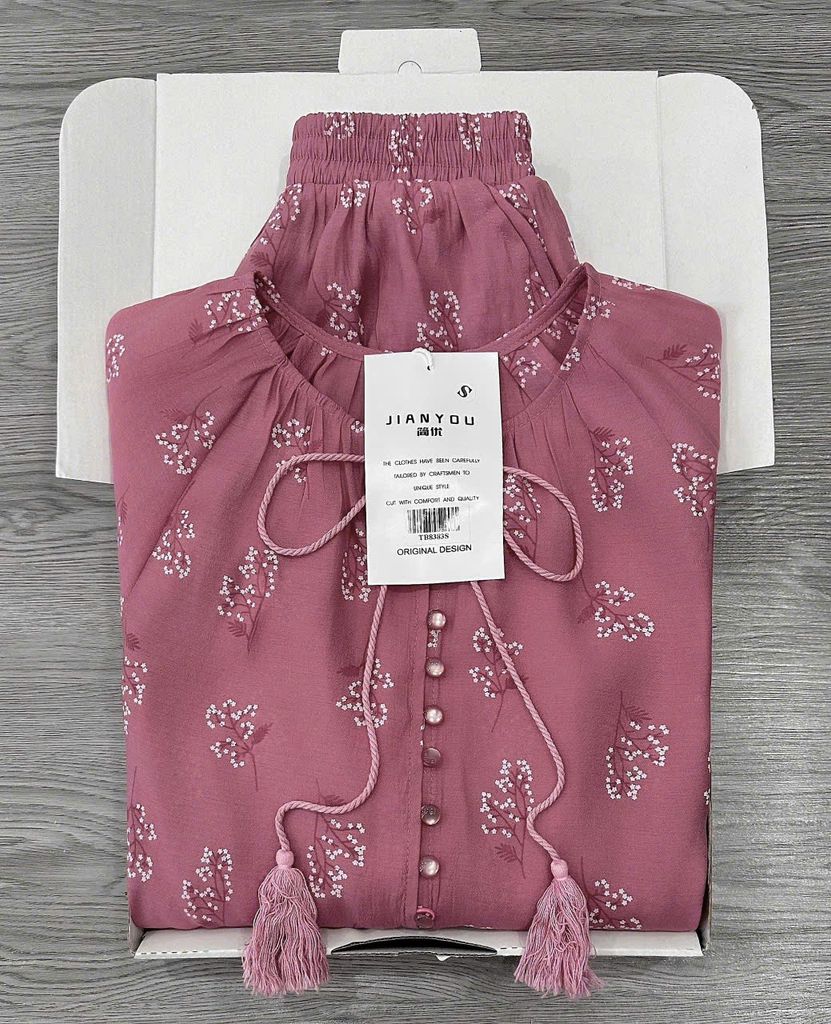 TB8383-Set áo tay dài, quần short họa tiết hoa Hồng