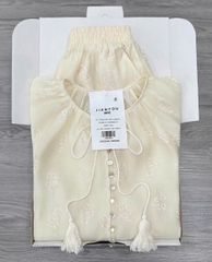 TB8384-Set áo tay dài, quần short họa tiết hoa Kem