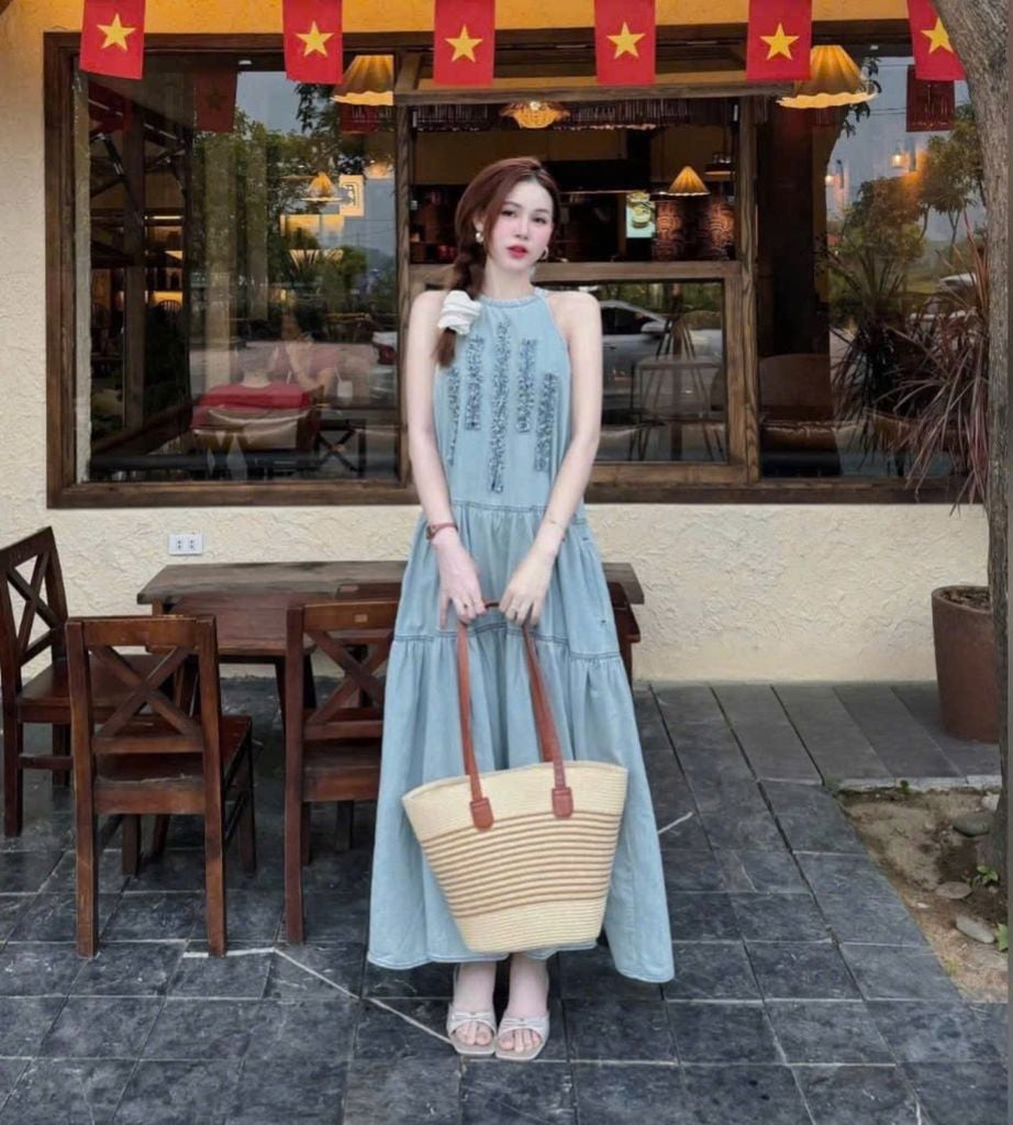 VGU0467-Đầm Jean suông cổ yếm ngực bèo X.Nhạt
