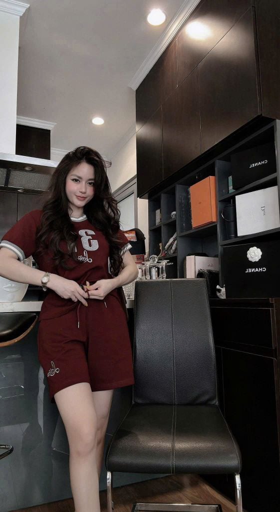 VGU0480-Set áo phối viền số 31, quần short thêu chữ Đỏ