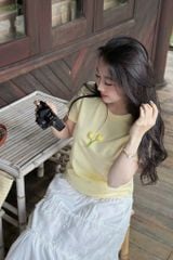 KS0910-Set áo thun đính hoa, CV tầng thêu CC Trắng (áo vàng)