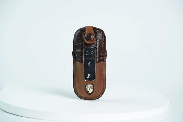  Bao Da Chìa Khóa Porche - Da Horween Shell Cordovan và Da Cá Sấu Alligator. 