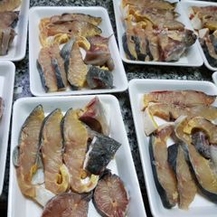 Cá Tầm khay cỡ 3 lạng/khay (kg)