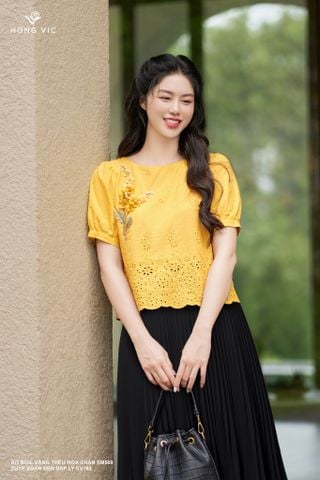 Áo boil vàng thêu hoa chân SM509