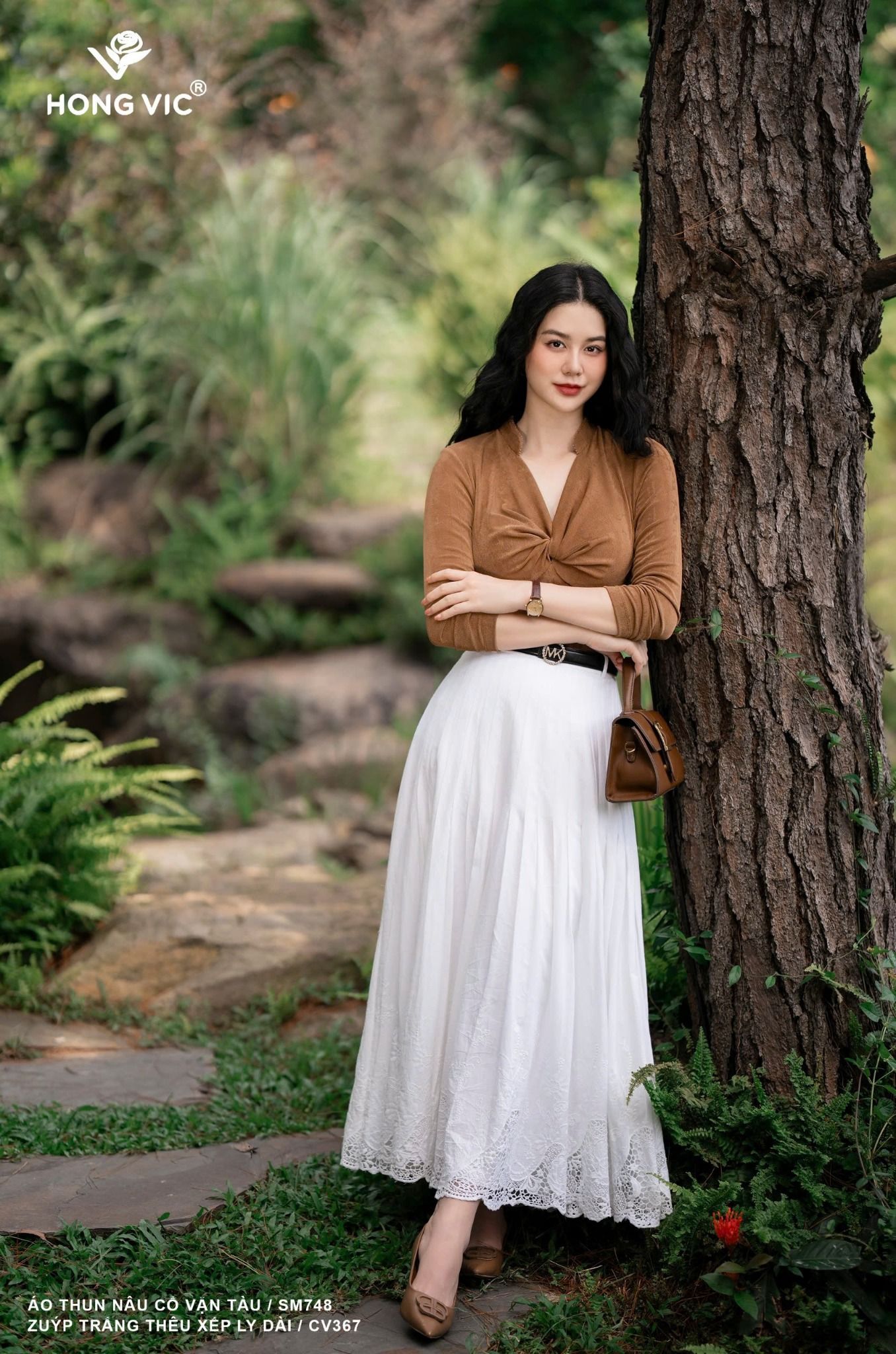 Zuýp trắng thêu xếp ly dài CV367 – hongvicfashion