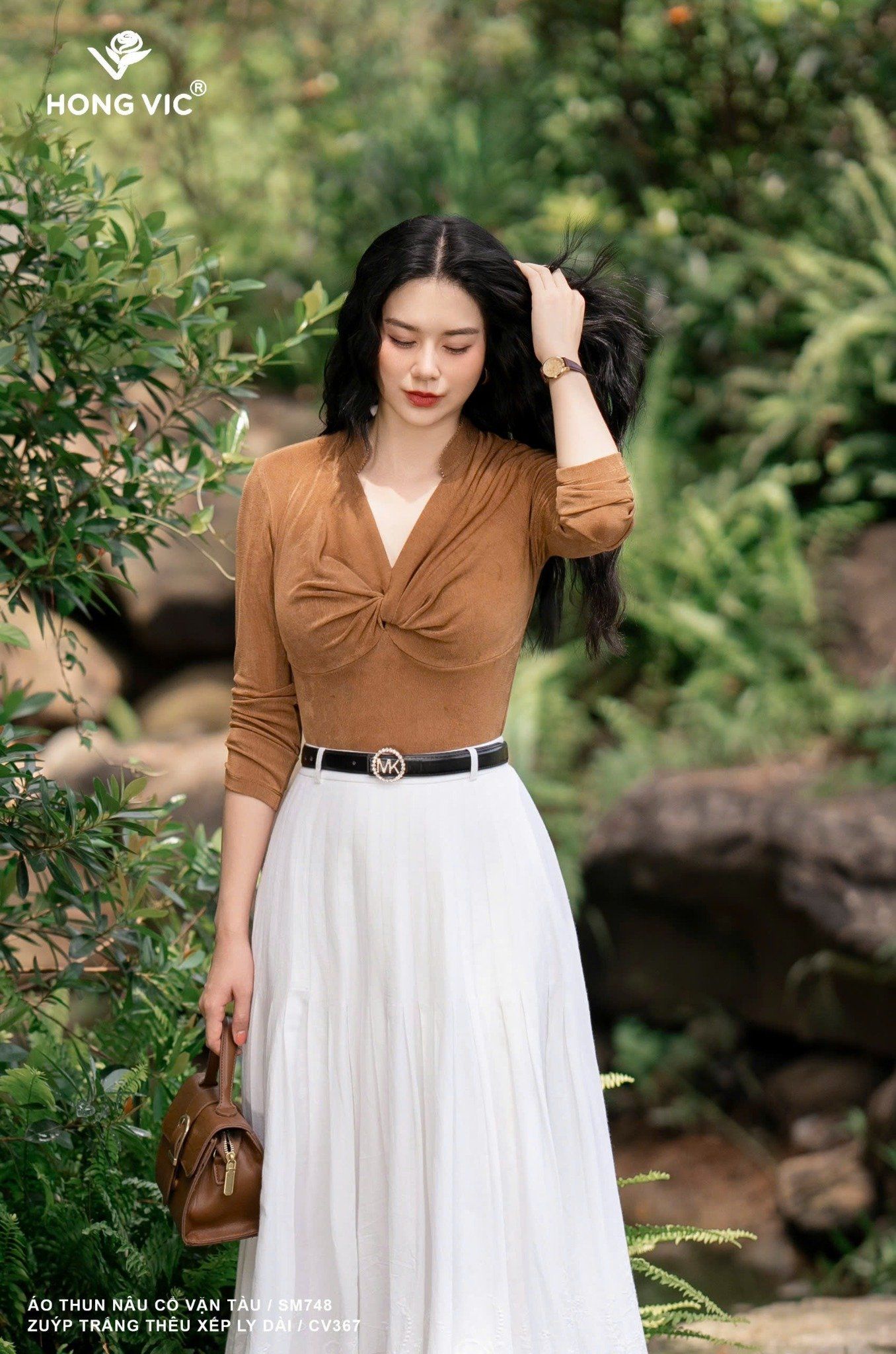 Zuýp trắng thêu xếp ly dài CV367 – hongvicfashion