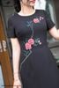 Đầm đen ôm anh vũ DL941