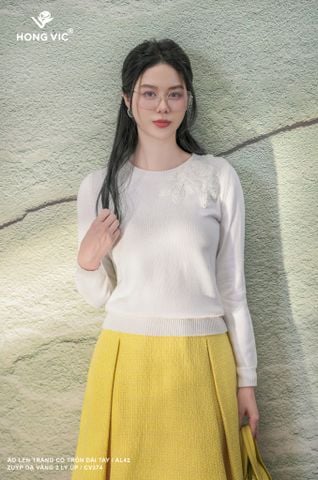 Áo len trắng cổ tròn dài tay AL42