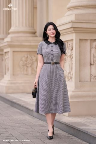 Đầm kẻ caro đen cổ sen DL950