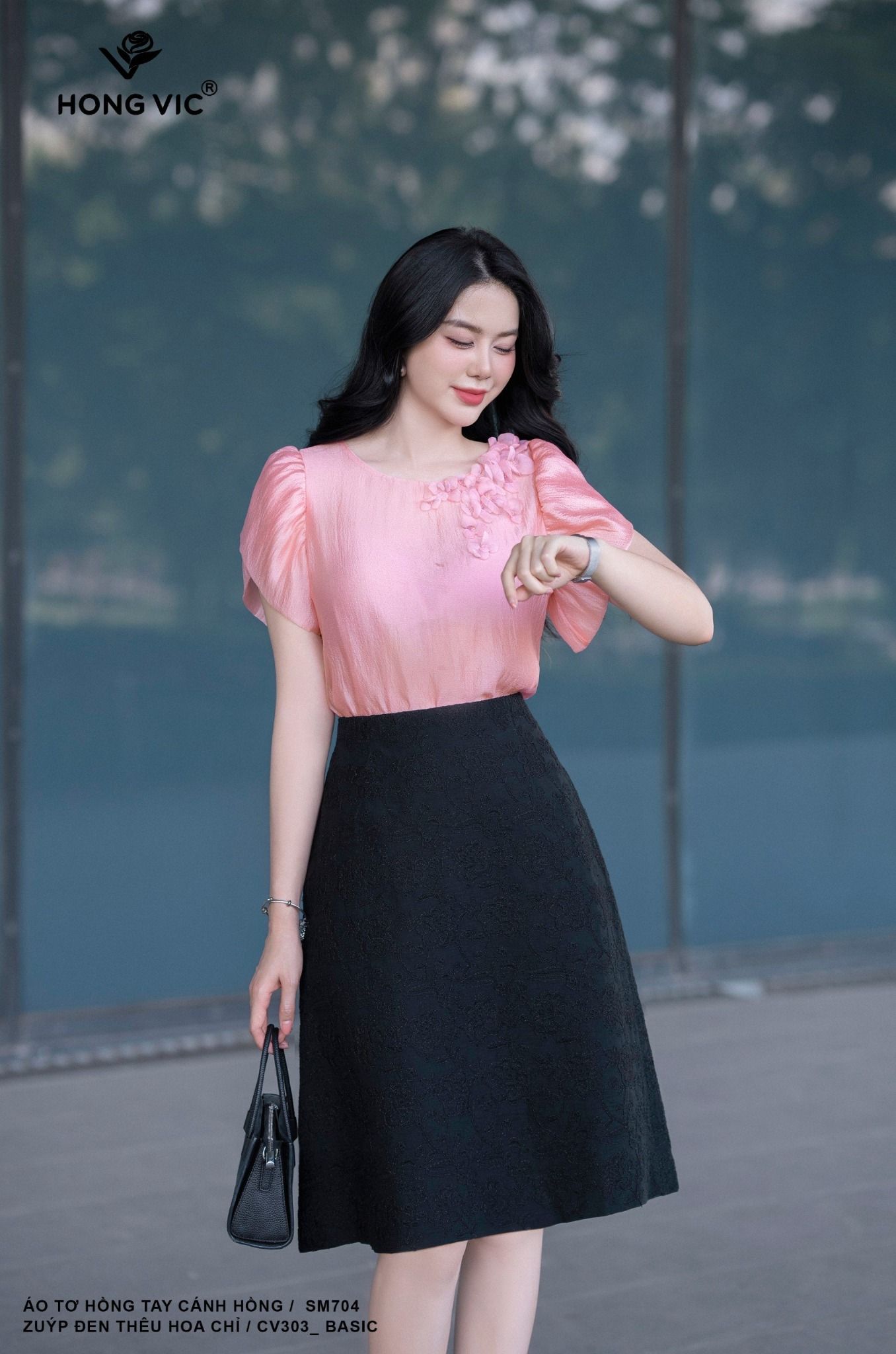 Zuýp đen thêu hoa chỉ CV303_ Basic