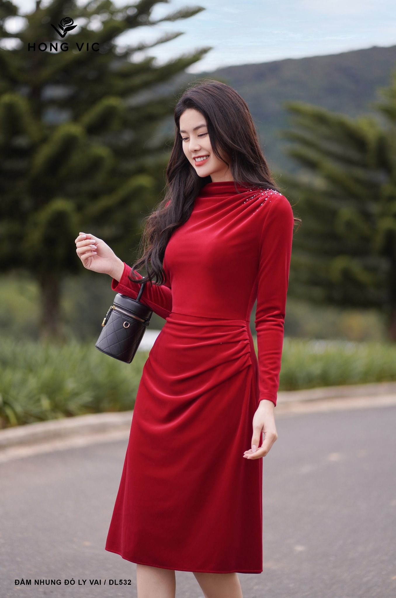 Đầm nhung đỏ ly vai DL532  hongvicfashion