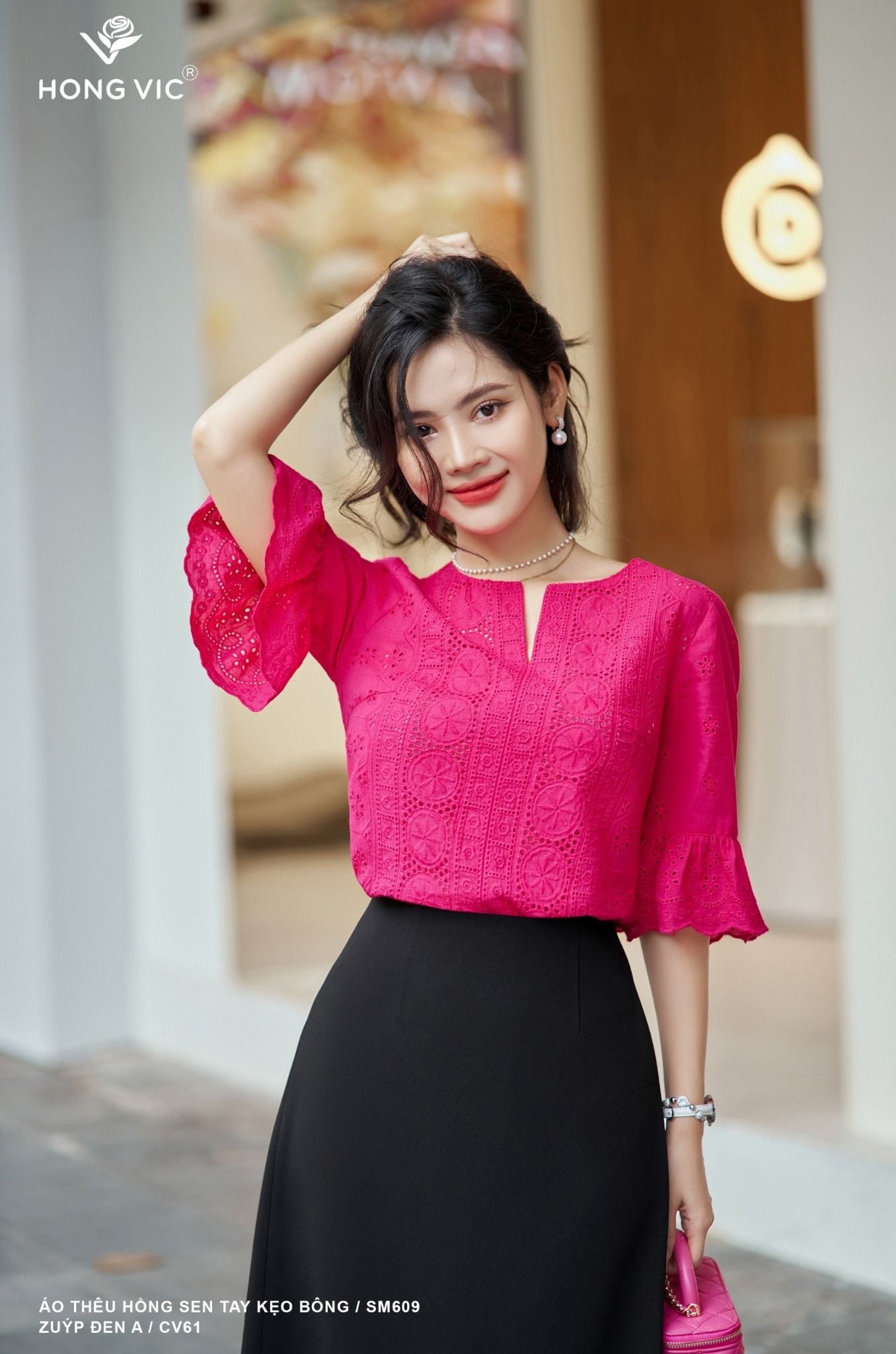 Áo thêu hồng sen tay kẹo bông SM609