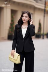 Blazer đen đính cổ AV169