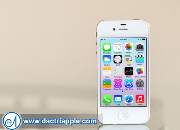 Thay pin iPhone 4 quận 5