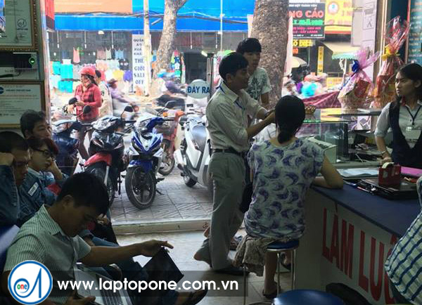 Mua điện thoại HTC cũ giá cao