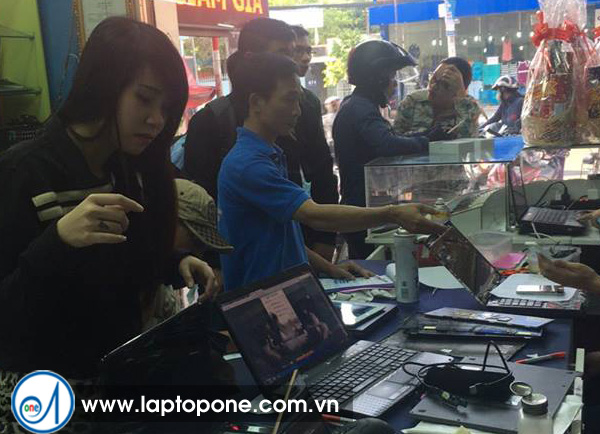 Mua điện thoại HTC cũ giá cao