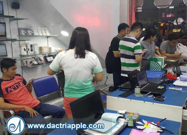 Thay pin iPhone SE quận Tân Bình Thay pin iPhone SE quận Tân Bình