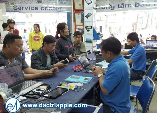 Thay pin iPad mini 4 quận 1 Thay pin iPad mini 4 quận 1