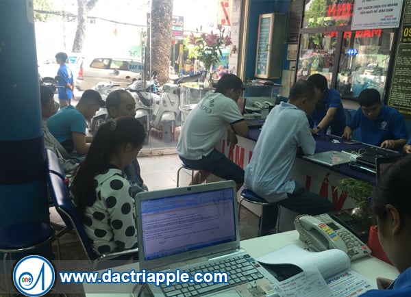 Thay pin iPhone SE quận 2 Thay pin iPhone SE quận 2