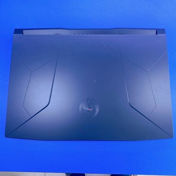 Laptop Gaming MSI Bravo 15 B5DD 276VN Cũ giá rẻ đẹp 98%