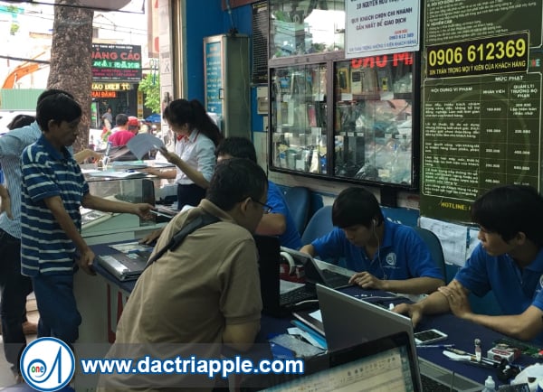 Thay pin iPhone SE quận 4 Thay pin iPhone SE quận 4