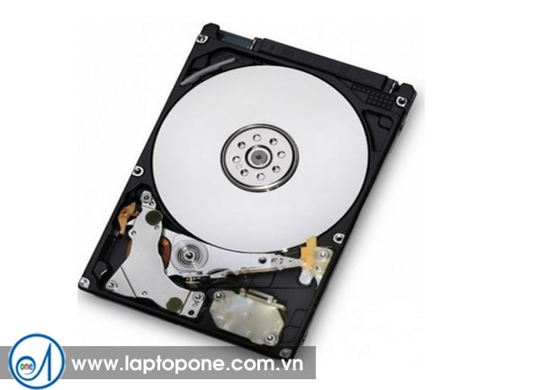 Thay pin laptop Toshiba M780 U500 S500 E205 A660 Thay pin laptop Toshiba M780 U500 S500 E205 A660