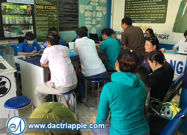 Thay pin iPhone SE quận Phú Nhuận Thay pin iPhone SE quận Phú Nhuận