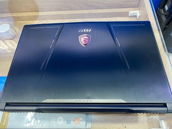 Laptop MSI GE63 Cũ giá tốt đẹp 98%