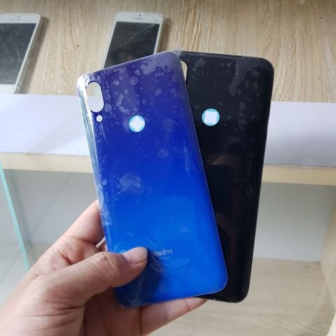 Thay Nắp Lưng Xiaomi Mi 8 Lite
