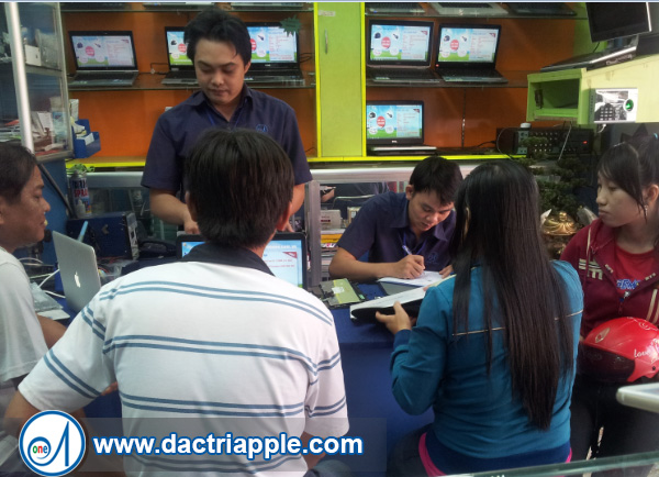 Thay pin iPhone 5c quận 5 Thay pin iPhone 5c quận 5