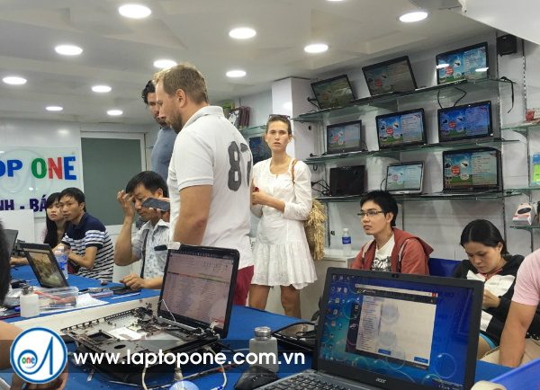 Mua điện thoại Sky quận 1