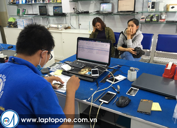 Mua laptop Lenovo quận 12