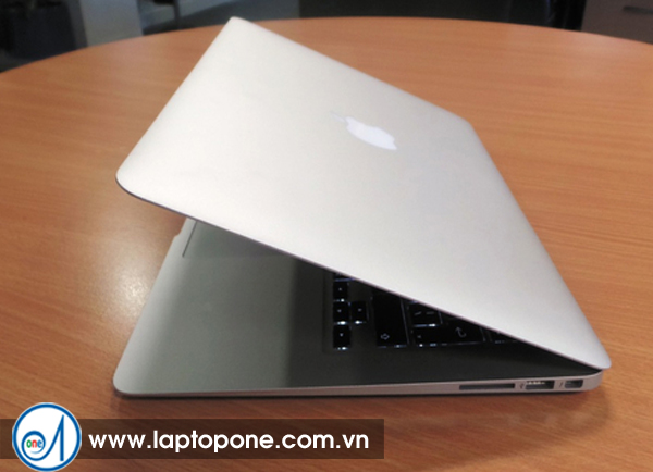 Mua Macbook Pro giá cao quận 7