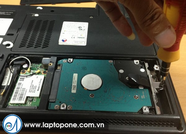 Thay ổ cứng laptop Thay ổ cứng laptop