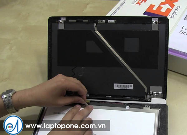 Thay cảm ứng laptop Lenovo Yoga PRO3 1370 giá rẻ Thay cảm ứng laptop Lenovo Yoga PRO3 1370 giá rẻ