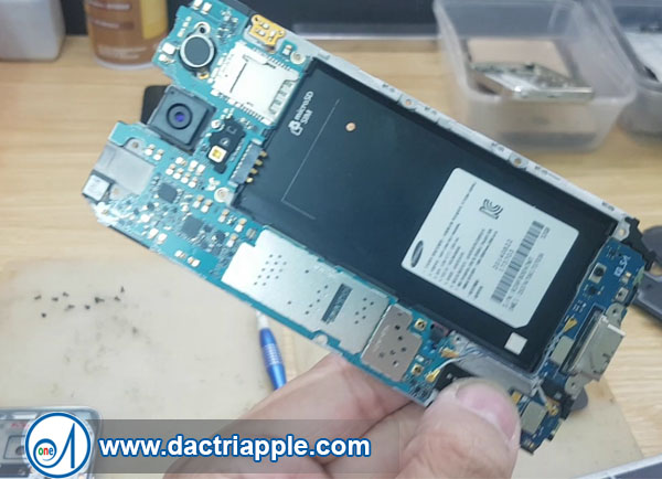 Thay main Samsung Galaxy S4 Zoom