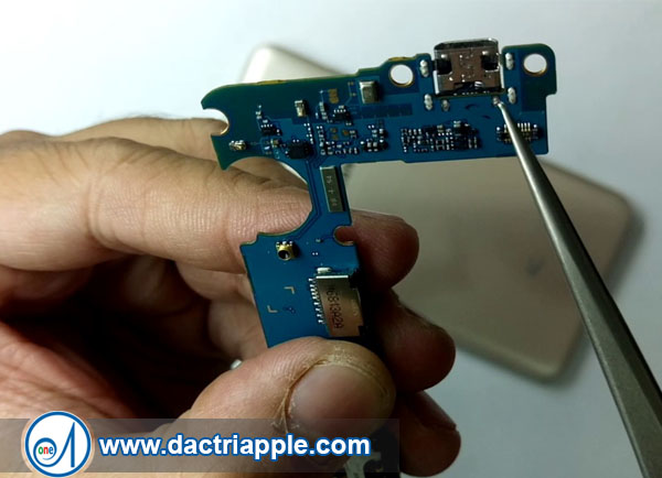 Thay main Samsung Galaxy S4 Zoom