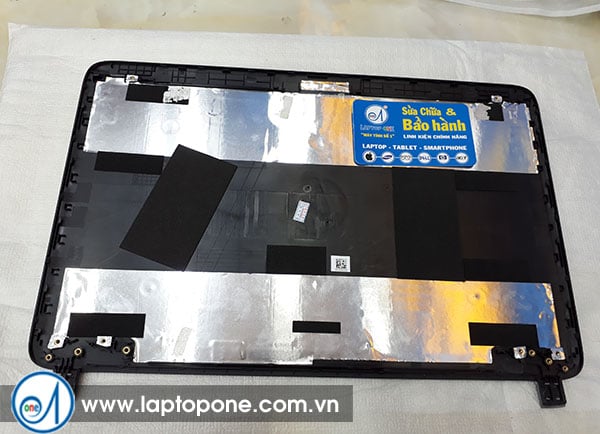 Thay màn hình laptop Lenovo Yoga 500-15IBD giá rẻ Thay màn hình laptop Lenovo Yoga 500-15IBD giá rẻ