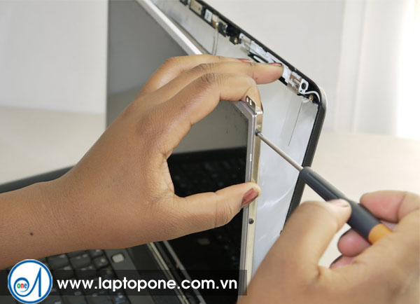 Thay màn hình laptop Lenovo Yoga 520-14 Thay màn hình laptop Lenovo Yoga 520-14