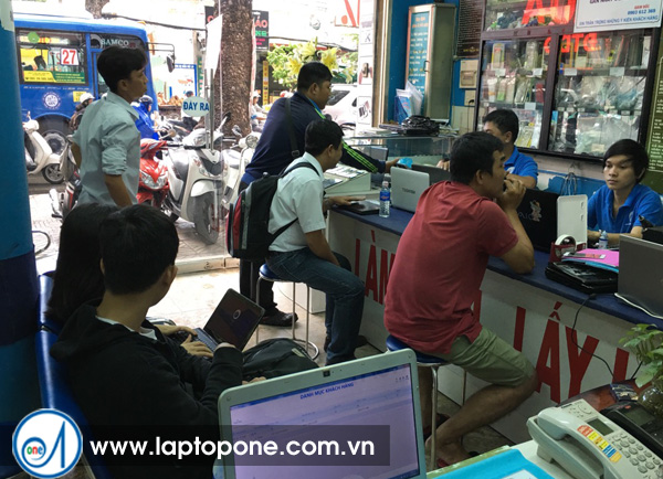 Thay vỏ máy tính bảng Surface Pro 4