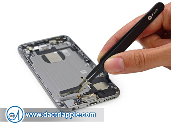Thay nút nguồn iPhone 6 plus