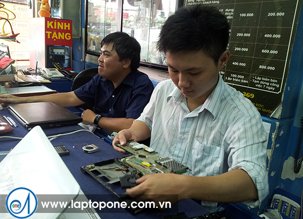 Thay ổ cứng laptop Dell 1400n 1510n M1330 quận 2 Thay ổ cứng laptop Dell 1400n 1510n M1330 quận 2
