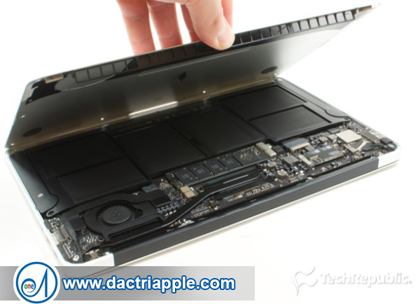 Thay ổ cứng Macbook Air
