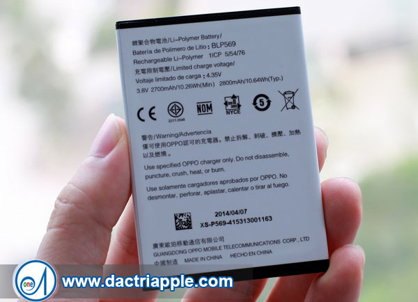 Thay pin dien thoai Oppo (20)
