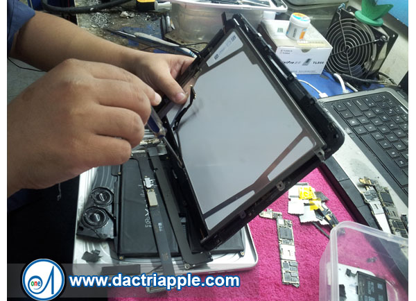 Thay pin iPad Mini 2 quận bình thạnh