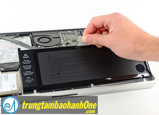 Thay pin Macbook Pro 2011 Thay pin Macbook Pro 2011