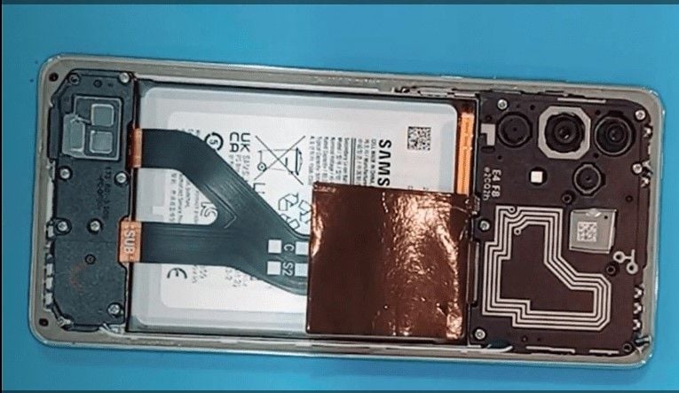 Thay pin Samsung Galaxy A73 5G